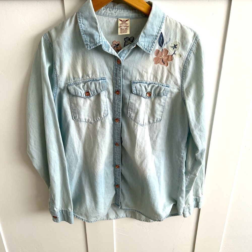 FADED Glory Light Denim Embroidered Top size M